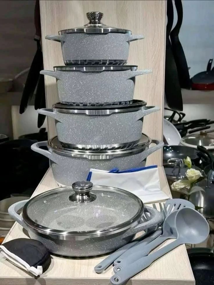 KITCHEN ACCESSORIES